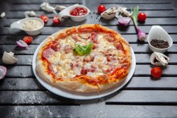 Pizza Canibale image