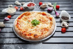 Pizza Margherita image