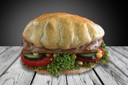 Ceafă de porc la grătar pe cărbuni image