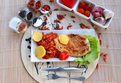 Piept de curcan cu sotte de legume image