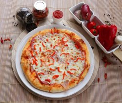 Pizza Quattro Stagioni image