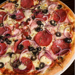Pizza calabrese image