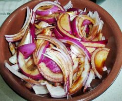Salata de ceapa rosie image