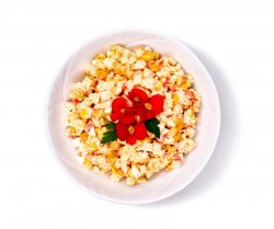 Salată cu crab image