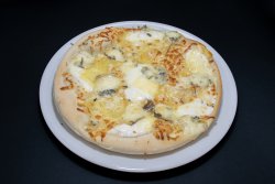 Pizza Quattro Formaggi Piccolo image