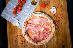Pizza Speck e fontina image