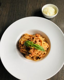 Spaghetti al tonno                                                 image