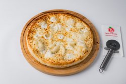 Pizza Formaggio image