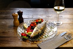 Lup de mare image