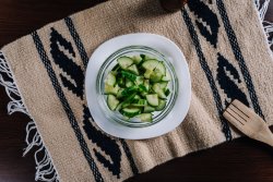 Salată de castraveți image