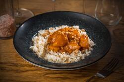 Curry cu arahide, ceapa, orez si cartofi image