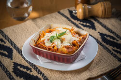 Lasagna cu Regno Recas Pinot Noir 187ml image