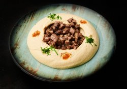 Hummus cu carne image