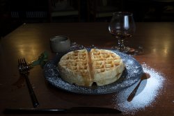 Waffe cu sos de caramel image