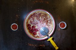 Pizza quatro carni image