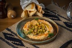 Hummus servit cu focaccia image