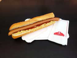 Sacherwurst Hot Dog Urias  image