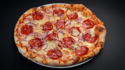 Pizza Calabrese image