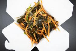 Salată cu alge de mare image