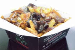 Pui cu legume image