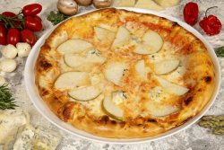 Pizza cu gorgonzola și pere image