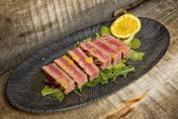 Steak de ton roșu la grătar image