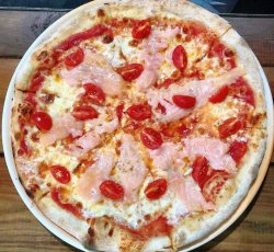 Pizza Salmone e cherry 580gr image