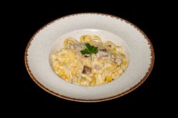 Papardelle cu brânză și slăninuță afumată image