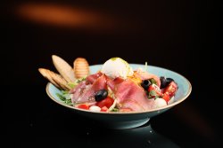 Salată prosciutto image