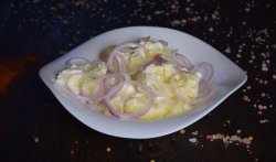 Salată de conopidă cu maioneză și ceapă image