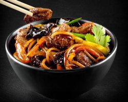 Noodles la wok cu vita image