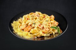 Salmon Fettuccine image
