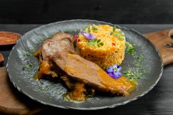 Vânătorul recomandă image