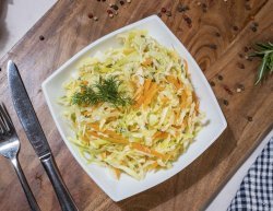 Salată de varză albă cu mărar image