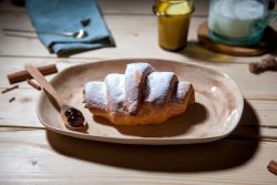 Croissant fructe 100 g (predospit) image