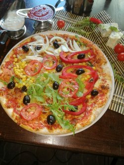 Pizza Taraneasca image