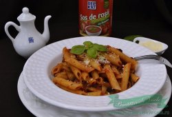 Penne cu sos de rosii image