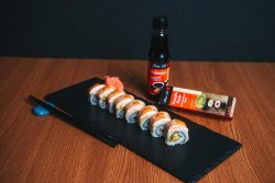 Sushi Uramaki Sake Aburi Roll  image