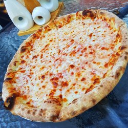 Pizza Margherita image