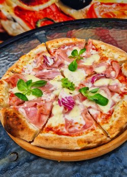 Pizza Prosciuto Cotto 32cm image