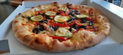 Pizza Vegetariană image
