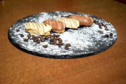 Mini prajitura ecler cacao image