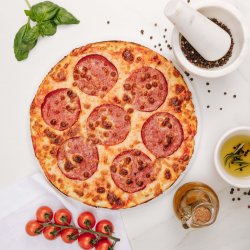 Pizza Salami (22 cm) - 270 gr. image