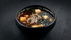 Supă Miso cu tofu și alge image