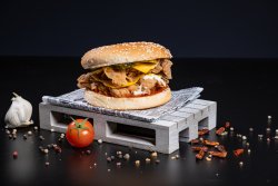 Dublu burger cu pulpă de pui image