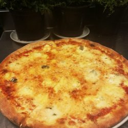 Pizza Quattro Formaggi 32cm. image